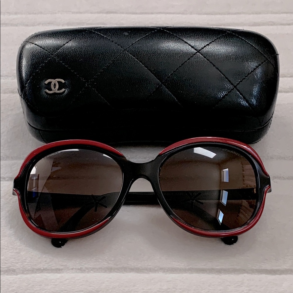 CHANEL Women Sunglasses - 5320 1518/S7 - Red on Brown Tortoise - Brown lens